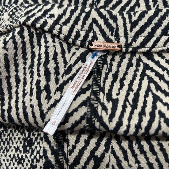 Free People Women’s Animal Print Stirrup Primal Leggings Size S - Picture 6 of 12